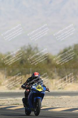 media/Oct-30-2025-Racers Edge (Thu) [[dabbdaf680]]/3-B Group/Session 2 Turn 2/